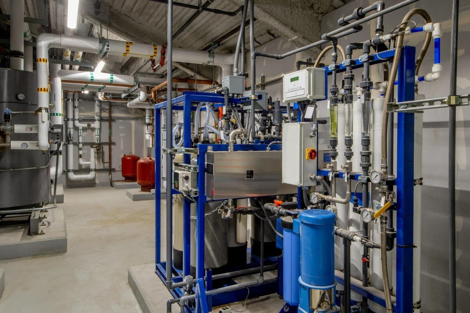 COMMERCIAL SERVICES